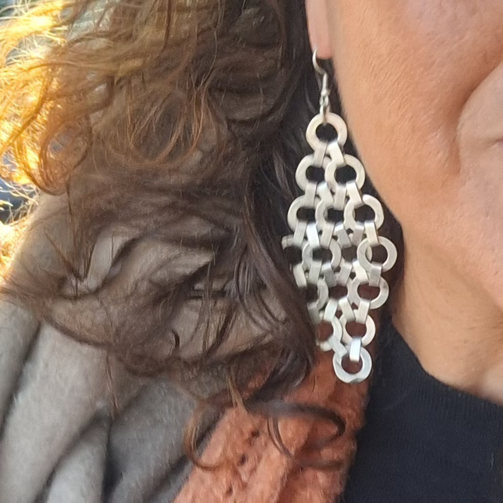 Ohrring Roxana – Exklusives Design & Einzigartige Handwerkskunst