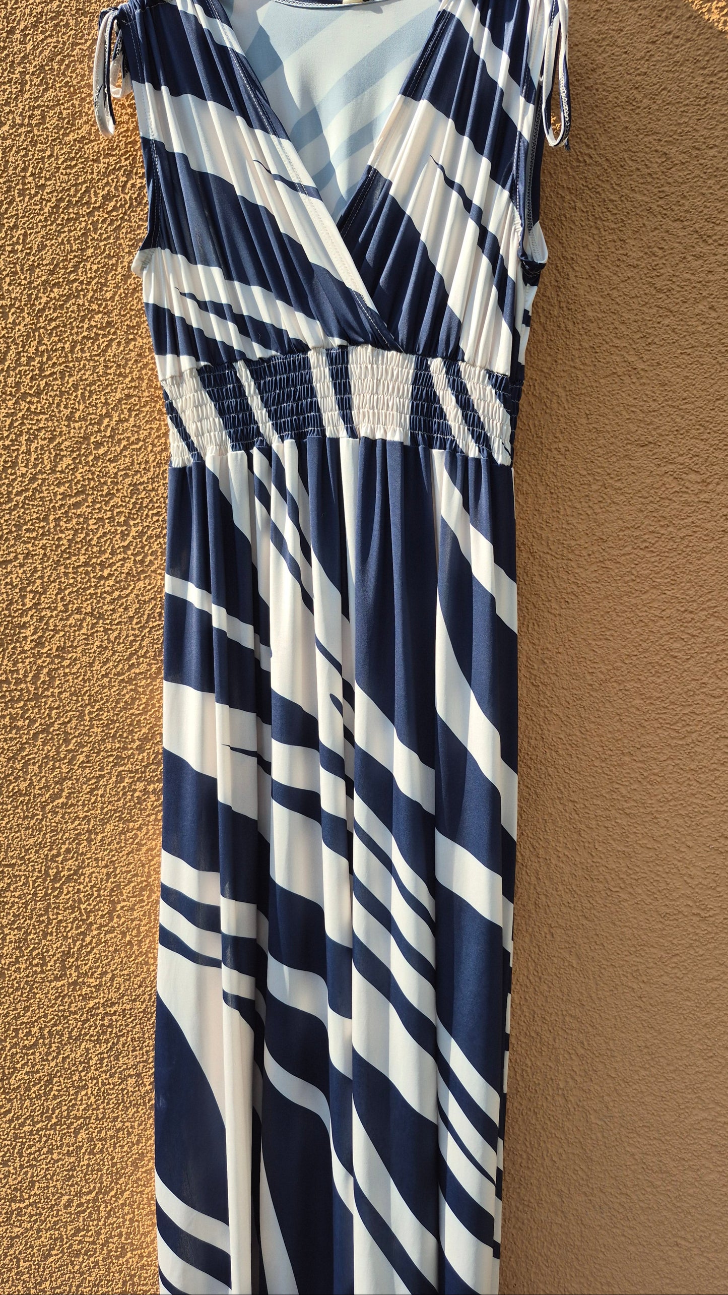 Elegantes Sommerkleid