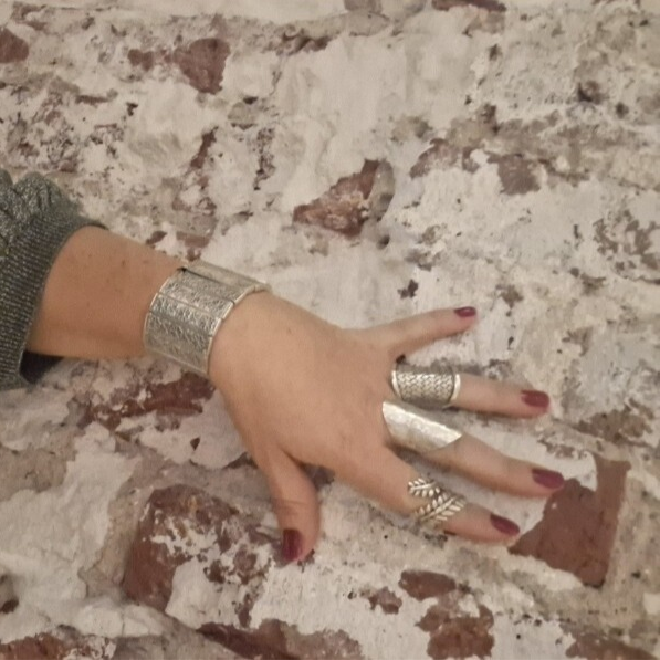 Ring Jale – Ein Kunstwerk für deine Finger