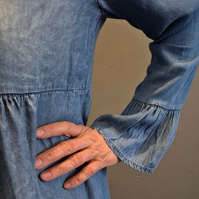 Stylisches Jeanskleid