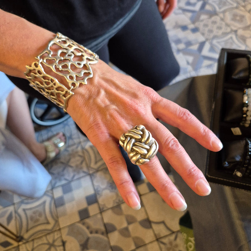 Ring Nirvana