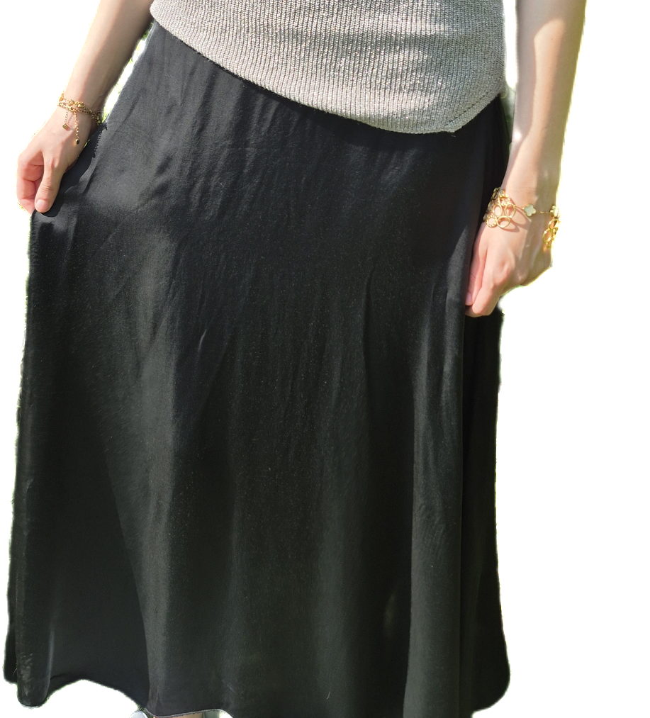Langer Maxirock in Seidenoptik