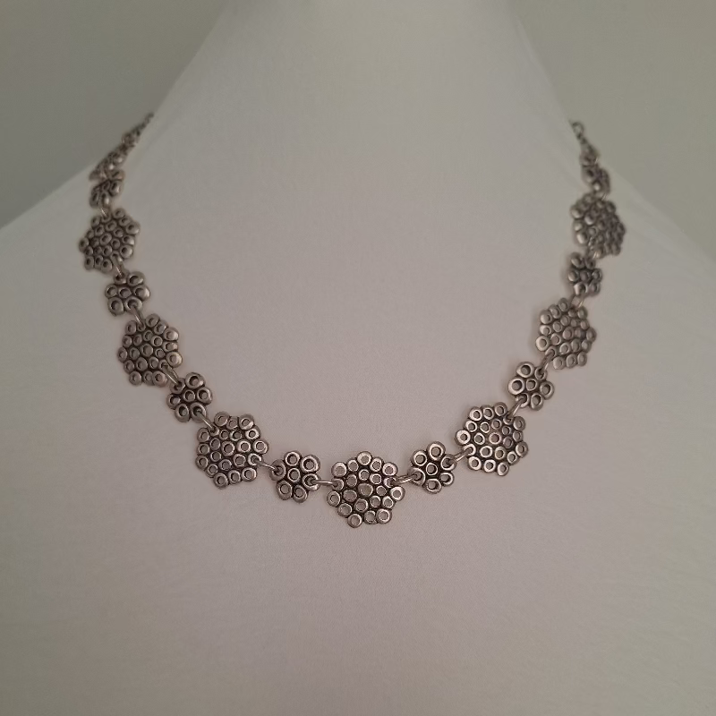 necklace ci
